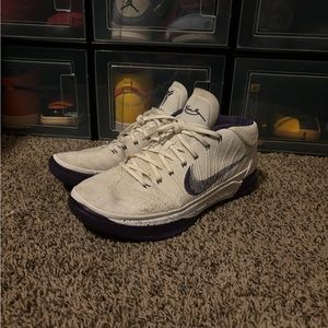 Kobe AD size 12 good condition